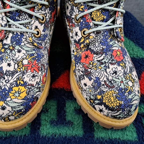 Timberland Womens 6 inch Premium floral boots Size 7 - Picture 13 of 15